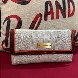 Brahmin Vanilla Toucan Vintage. Cream and Brown Clutch with Gold Accent